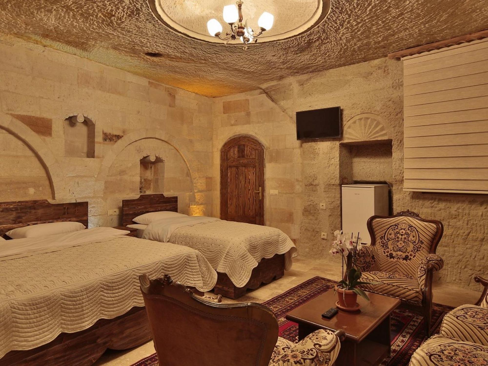 Family Cave Suite Hotel Goreme Room photo